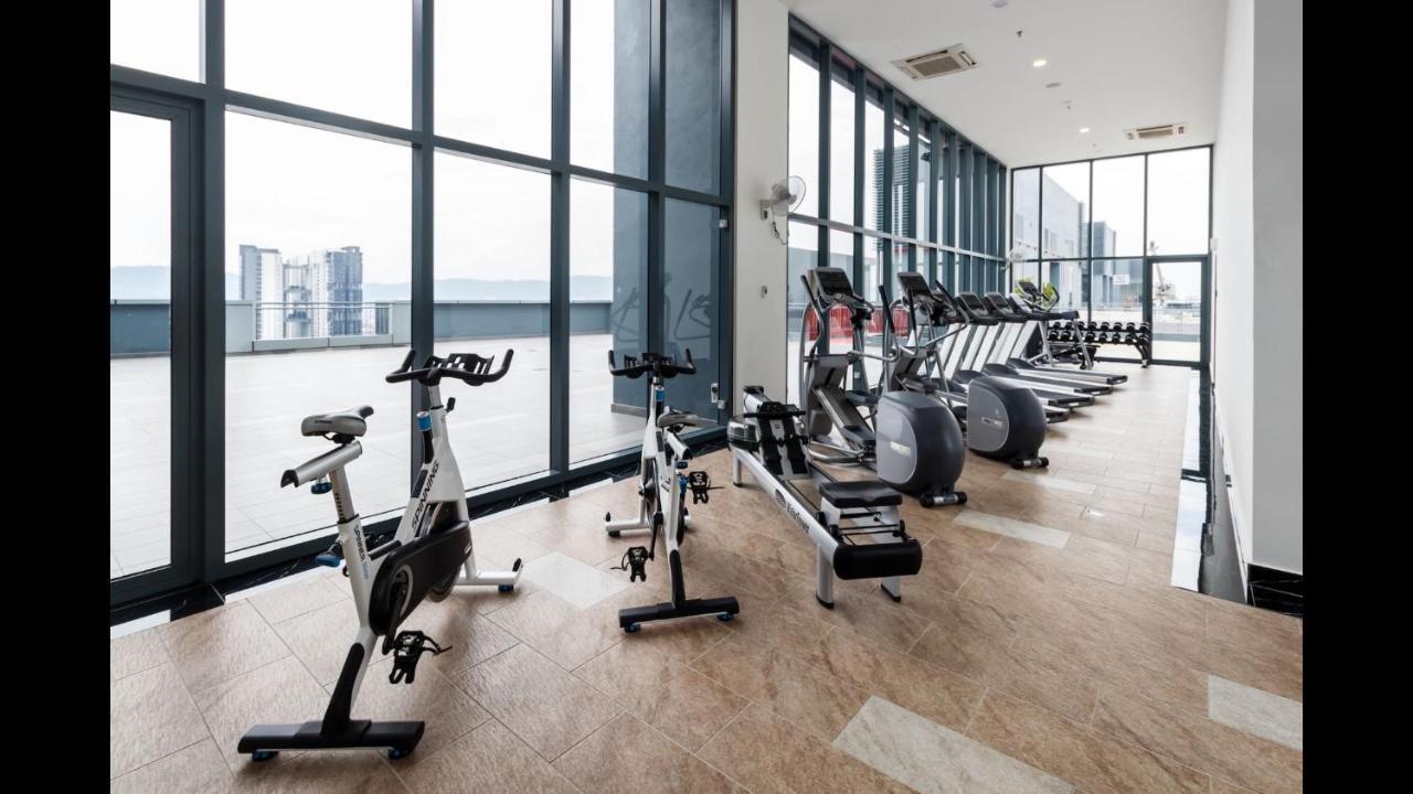 7 Mins Klcc Next To Hospital Gleneagle Apartment Куала Лумпур Екстериор снимка