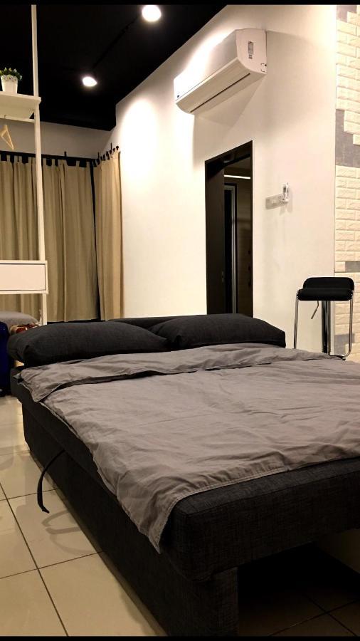 7 Mins Klcc Next To Hospital Gleneagle Apartment Куала Лумпур Екстериор снимка